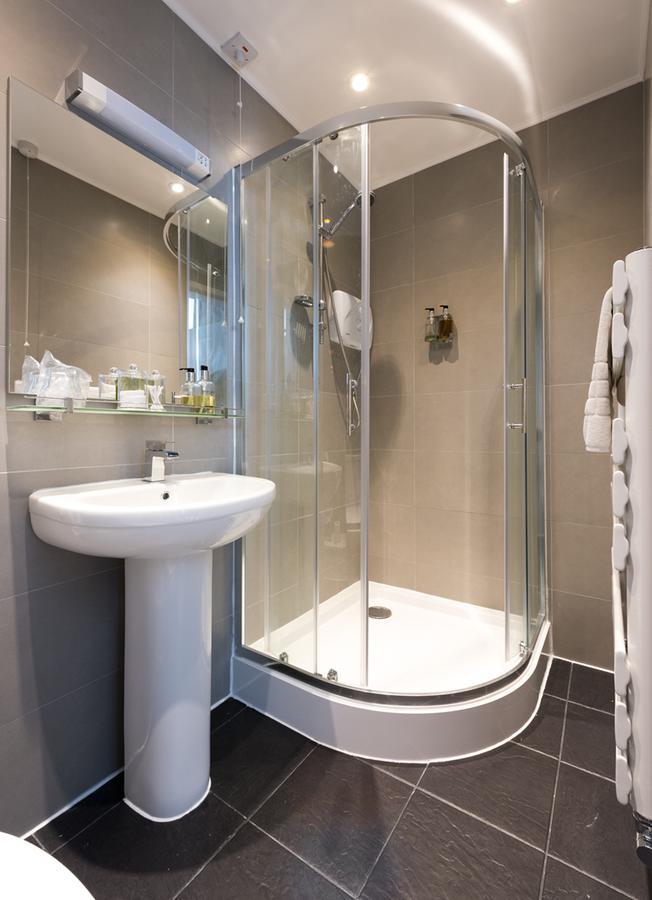 Downsview Hotel Ashford  Eksteriør billede