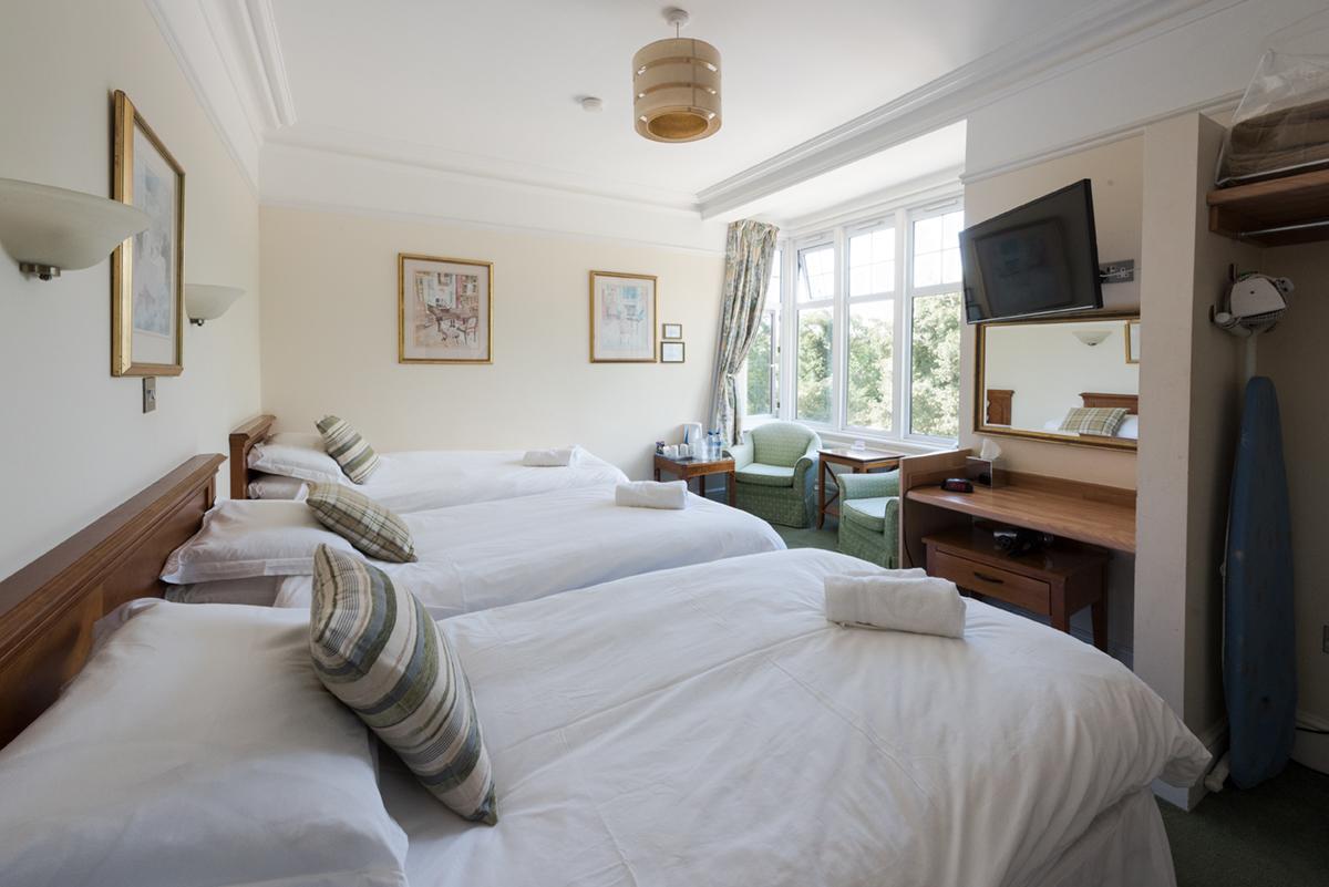 Downsview Hotel Ashford  Eksteriør billede