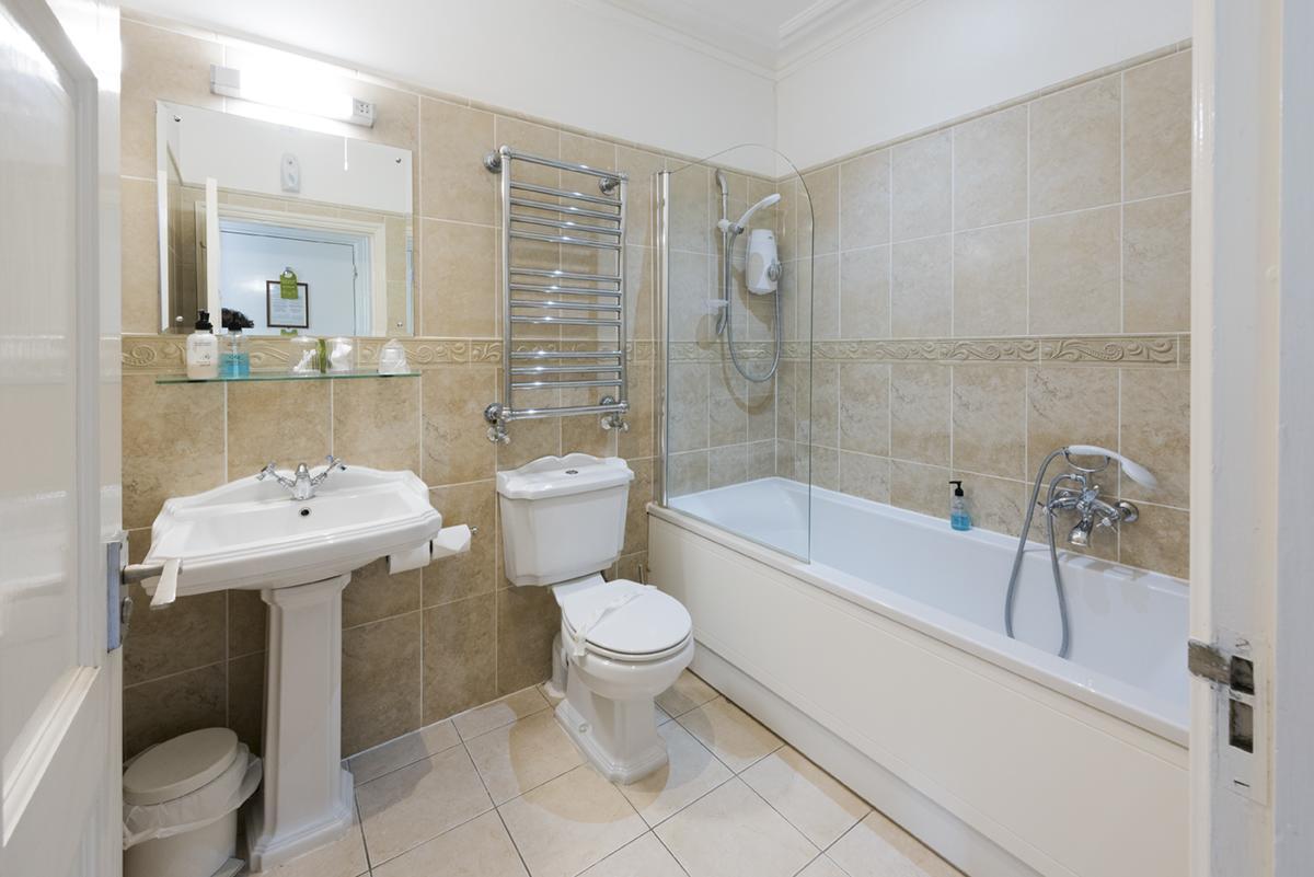 Downsview Hotel Ashford  Eksteriør billede