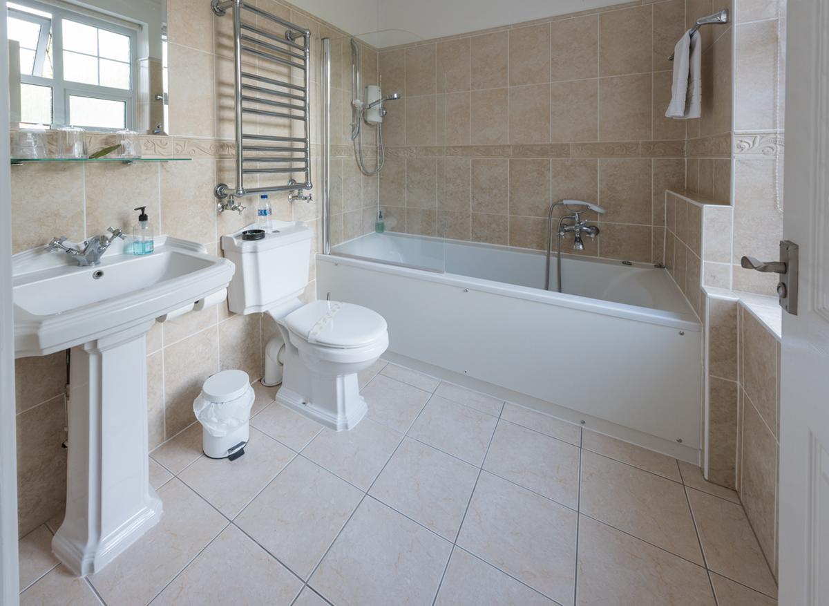Downsview Hotel Ashford  Eksteriør billede